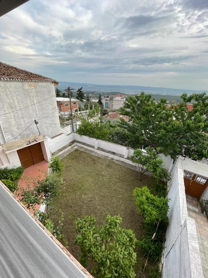 Vila 8 Kruje Bagian luar foto