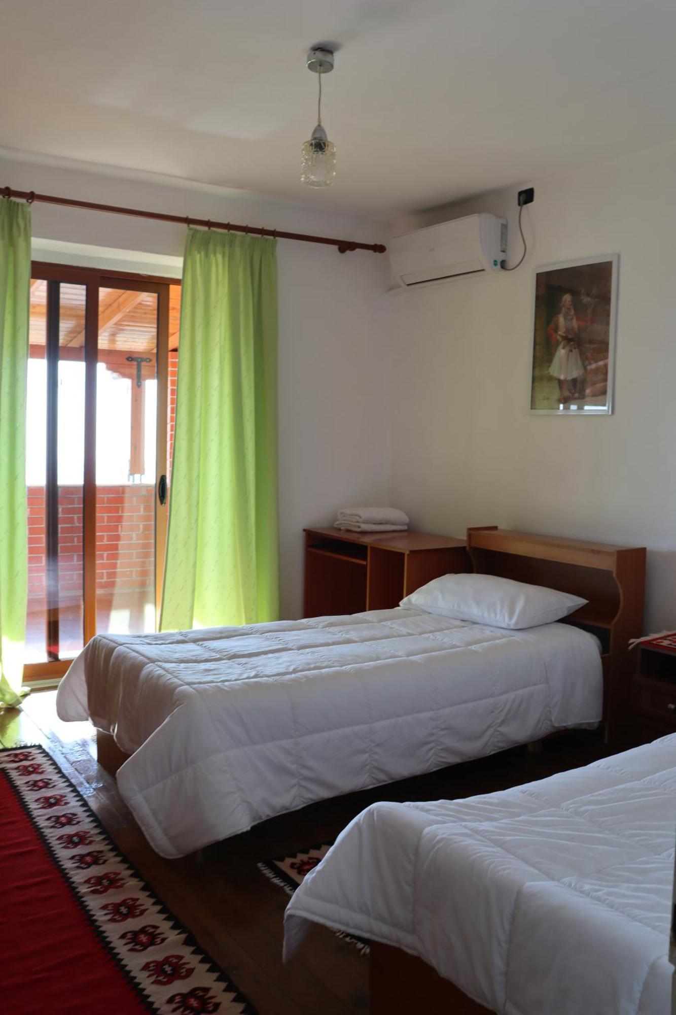 Vila 8 Kruje Bagian luar foto